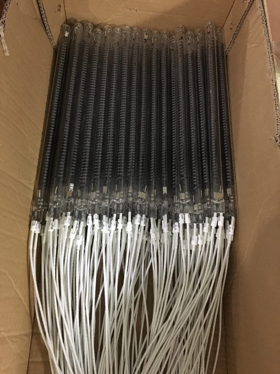 574 mm 1000 W kolfibervärmelampa
